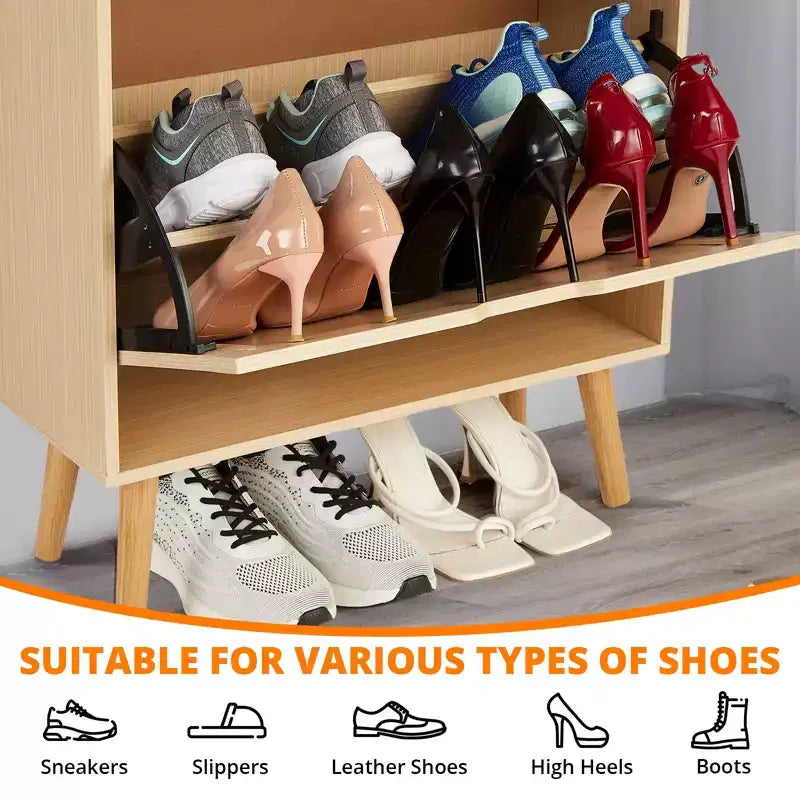 Meuble à chaussures dissimulé avec deux tiroirs basculants en rotin et une conception anti-basculement.