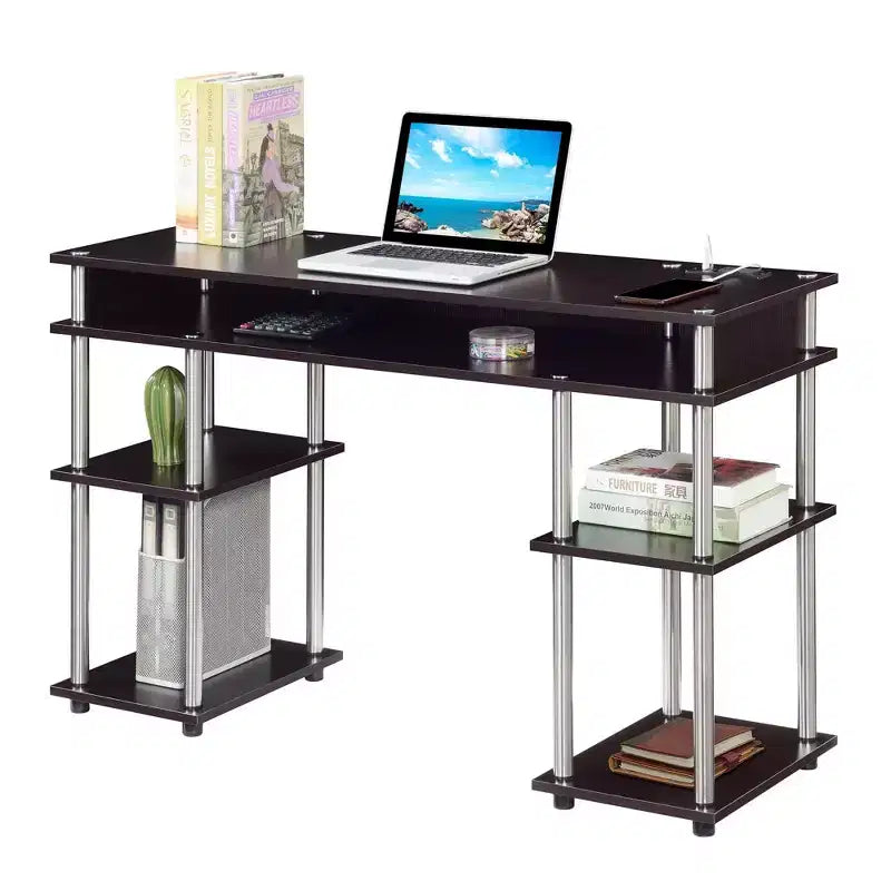 Bureau d'étudiant avec station de charge et étagères ; Expresso