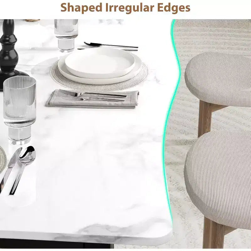 Table à manger avec bord irrégulier ondulé