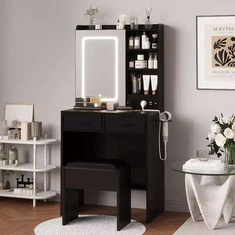 Une coiffeuse avec un tabouret