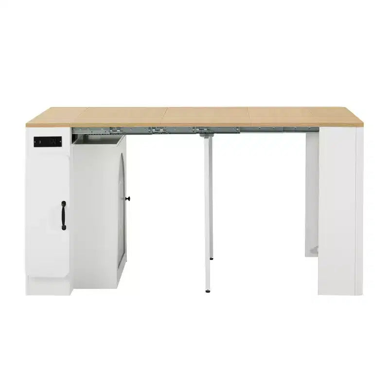 Table à manger extensible avec 3 rallonges centrales amovibles.