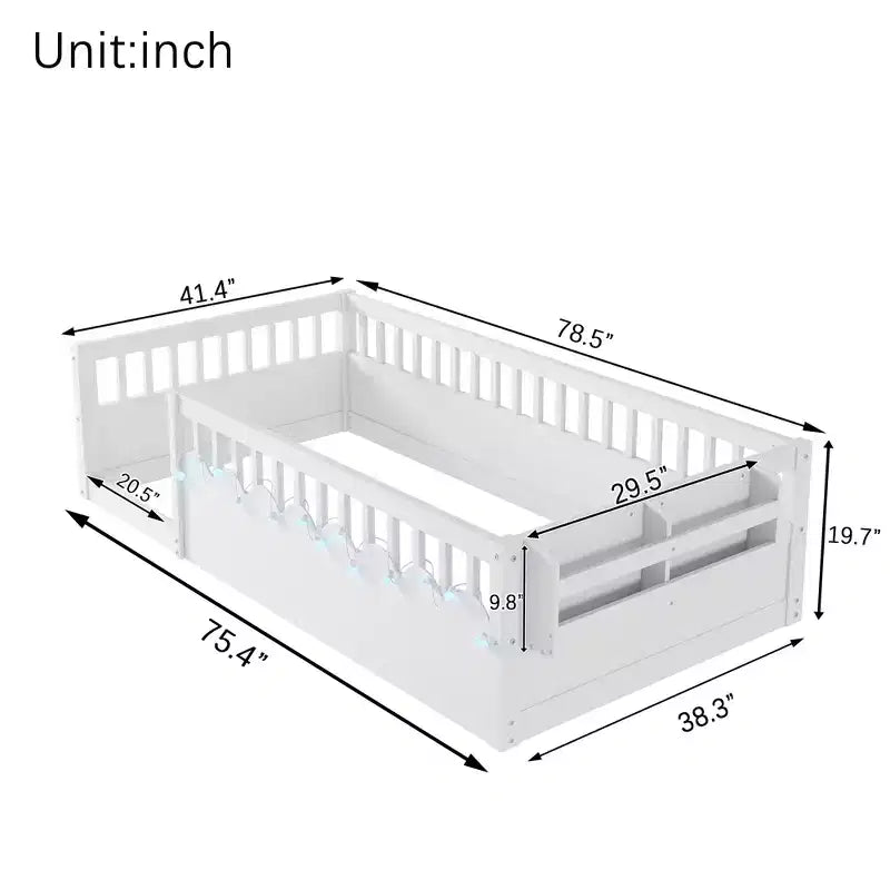 Lit de sol moderne avec des barrières de sécurité hautes, des lumières LED et des étagères de rangement.