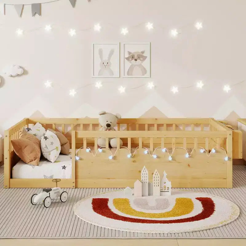 Lit de sol moderne avec des barrières de sécurité hautes, des lumières LED et des étagères de rangement.