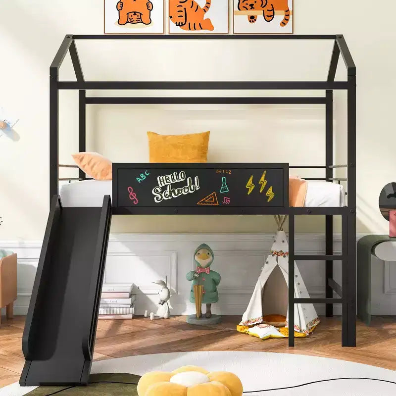 Lit mezzanine double avec toboggan et tableau d'écriture